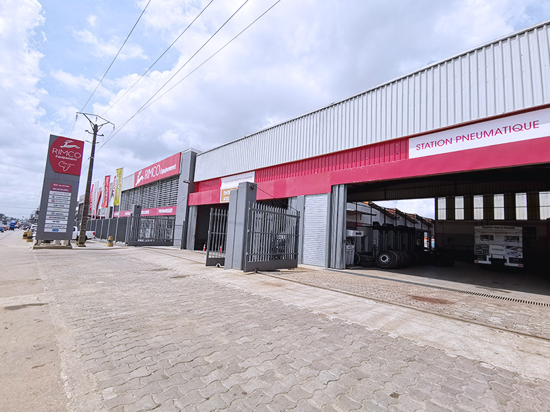 RIMCO est le distributeur local de SINOTRUK, qui possède le plus grand magasin de camions 4S en Côte d